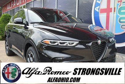 New 2025 Alfa Romeo Tonale w/ Premium Package