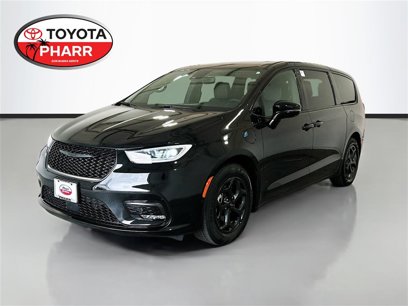 Used 2023 Chrysler Pacifica Limited w/ S Appearance Package