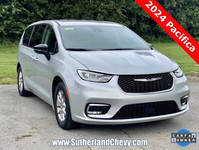 Used 2024 Chrysler Pacifica Touring-L