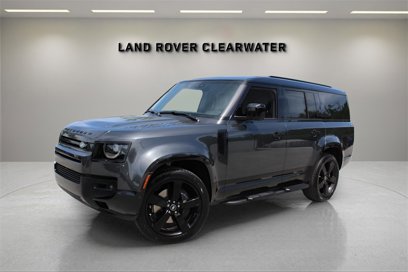 New 2025 Land Rover Defender 130 X-Dynamic SE