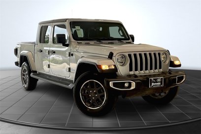 Used 2022 Jeep Gladiator Overland w/ Popular Equipment Package
