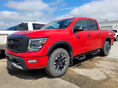 Used 2021 Nissan Titan PRO-4X w/ Pro-4x Convenience Package