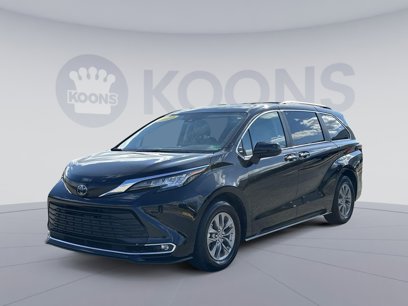 Used 2023 Toyota Sienna XLE