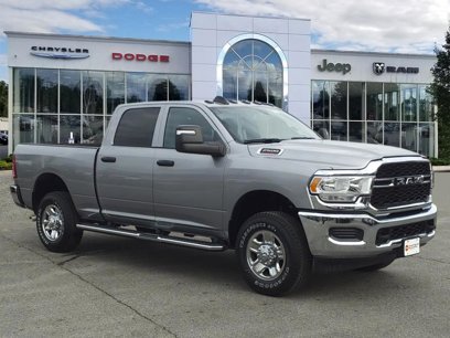 New 2024 RAM 2500 Tradesman w/ Chrome Appearance Group