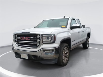 Used 2017 GMC Sierra 1500 SLT w/ SLT Premium Package