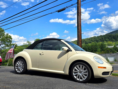 Used 2008 Volkswagen Beetle SE