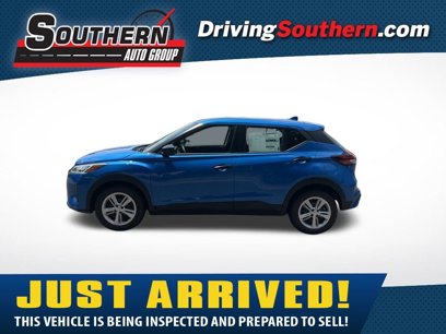 New 2025 Nissan Kicks Play S