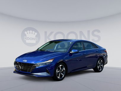 Certified 2022 Hyundai Elantra Limited w/ Winter Weather Package