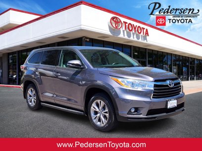 Used 2016 Toyota Highlander LE