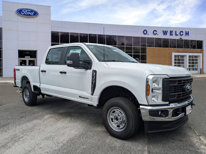 New 2025 Ford F250 XL w/ XL Chrome Package