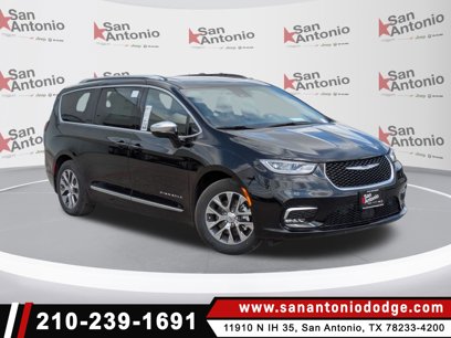 New 2025 Chrysler Pacifica Pinnacle