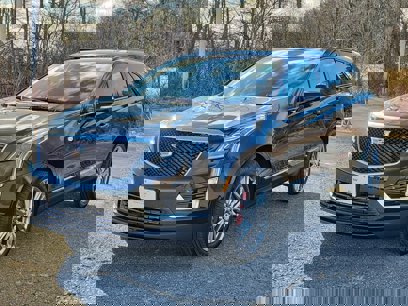 New 2025 Cadillac XT5 Sportv w/ Technology Package