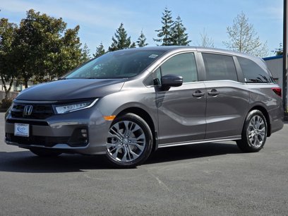 New 2025 Honda Odyssey Touring