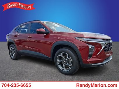 Used 2025 Chevrolet Trax LT w/ Driver Confidence Package