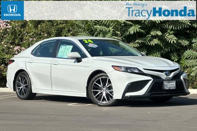 Used 2024 Toyota Camry SE w/ Cold Weather Package
