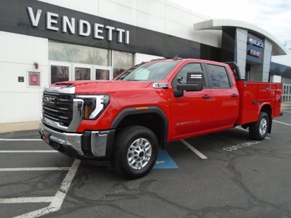 New 2024 GMC Sierra 2500 Pro w/ Convenience Package