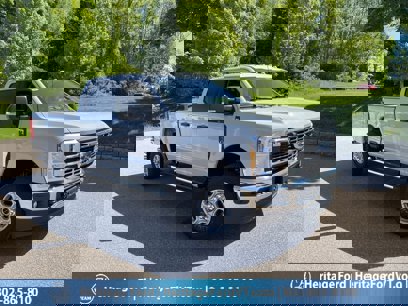 New 2025 Ford F350 XLT