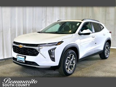 New 2025 Chevrolet Trax LT w/ Sunroof Package