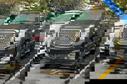 Used 2015 GMC Yukon XL Denali w/ Touring Package