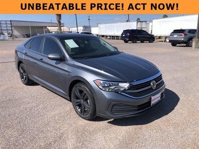 Used 2022 Volkswagen Jetta SE w/ Panoramic Sunroof Package
