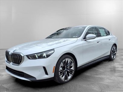 New 2025 BMW 530i xDrive w/ Premium Package