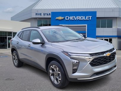 New 2025 Chevrolet Trax LT w/ Driver Confidence Package