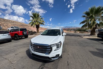 Used 2023 GMC Terrain SLT
