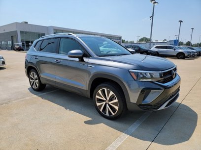 New 2024 Volkswagen Taos SE