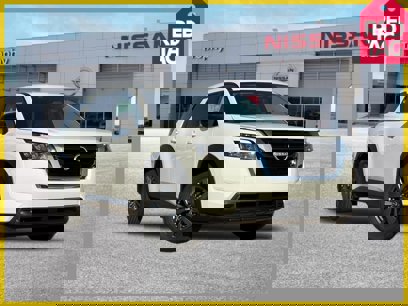 New 2025 Nissan Pathfinder S