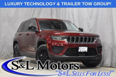 Used 2022 Jeep Grand Cherokee Laredo w/ Luxury Tech Group I