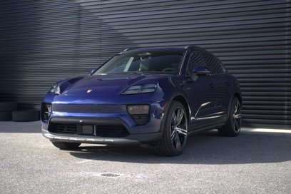 New 2025 Porsche Macan 4S Electric