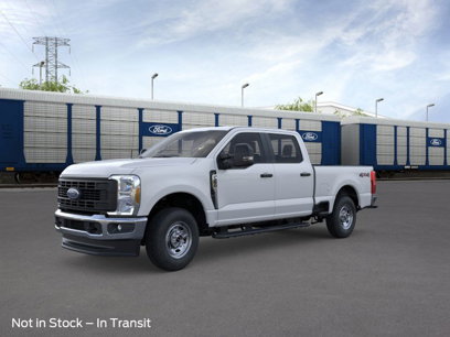 New 2025 Ford F250 4x4 Crew Cab Super Duty