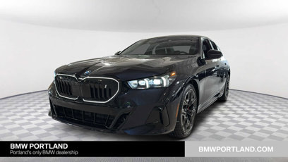 New 2025 BMW i5 xDrive40 w/ M Sport Package