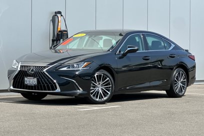 Used 2024 Lexus ES 300h w/ Premium Package