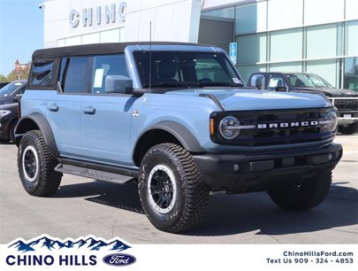 New 2024 Ford Bronco Outer Banks w/ Sasquatch Package