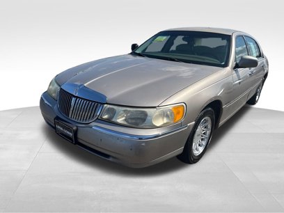 Used 1999 Lincoln Town Car Signature