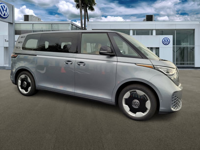 New 2025 Volkswagen ID. Buzz Pro S