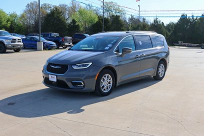 Certified 2022 Chrysler Pacifica Touring-L