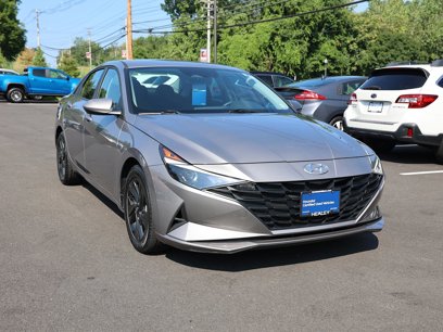 Certified 2023 Hyundai Elantra SEL w/ Cargo Package