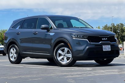 Used 2022 Kia Sorento LX
