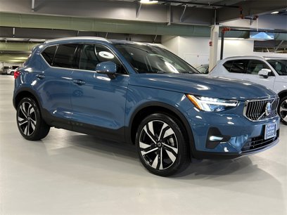 Used 2023 Volvo XC40 B5 Plus w/ Driver Assist Package