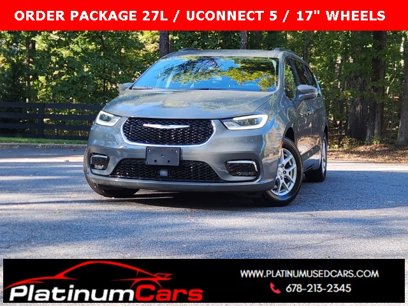 Used 2022 Chrysler Pacifica Touring-L