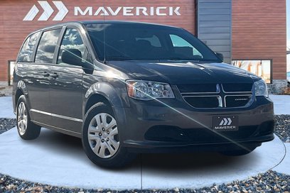 Used 2018 Dodge Grand Caravan SE w/ UConnect Hands-Free Group