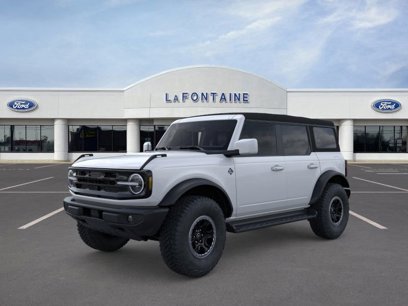 New 2025 Ford Bronco Outer Banks w/ Sasquatch Package