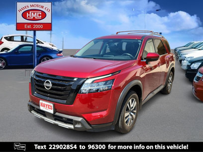 Used 2023 Nissan Pathfinder SL w/ Lighting Package (N92)