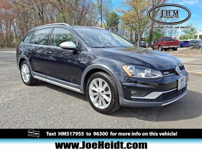 Used 2017 Volkswagen Golf SE