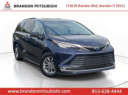 Used 2022 Toyota Sienna XLE