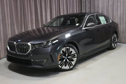 New 2025 BMW i5 xDrive40 w/ Premium Package