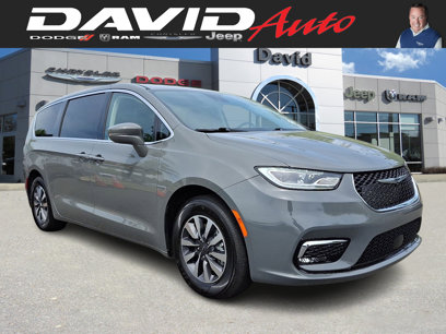 Certified 2022 Chrysler Pacifica Touring-L