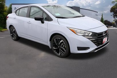New 2025 Nissan Versa SR w/ Trunk Package